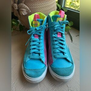 Nike Youth Vintage Blazer Mid Sneakers  Barely Grape Metallic Copper 6.5 Youth